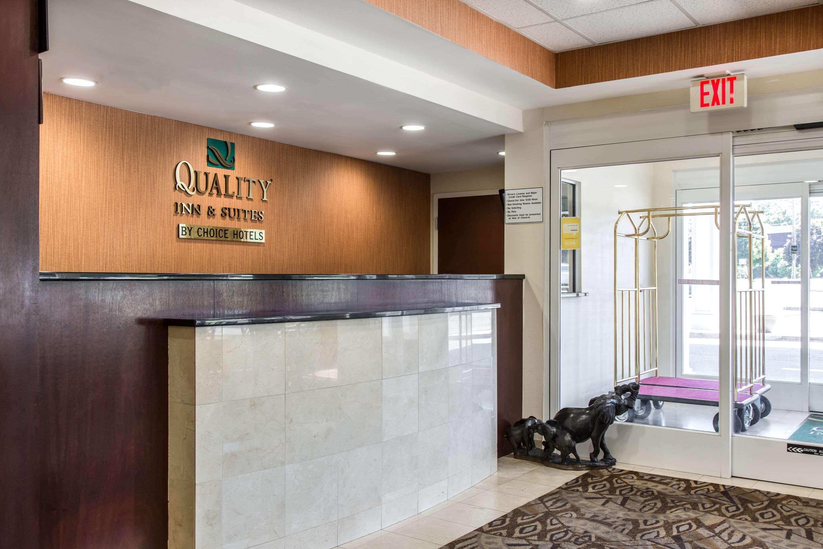 Quality Inn & Suites Danbury Near University Luaran gambar
